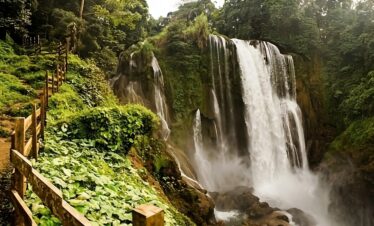 «Explorando la Historia y Naturaleza: Viaje a Pulhapanzak y Casco Histórico de Comayagua»
