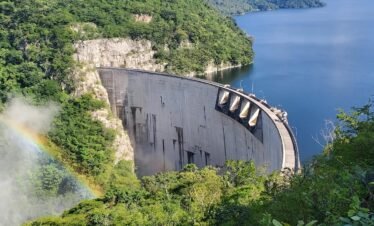 «Maravilla de la ingeneria : Aventura en la Represa Hidroeléctrica El Cajón»